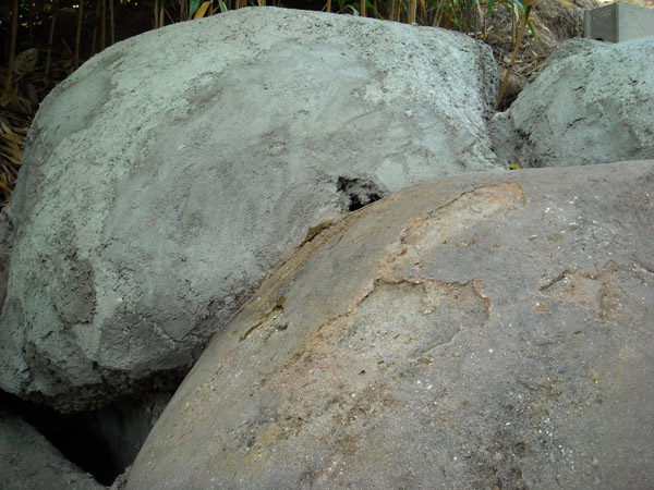 rocher decoratif cascade artificielle jardin