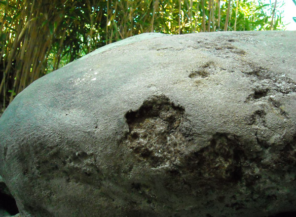 faux rocher decoration lardin